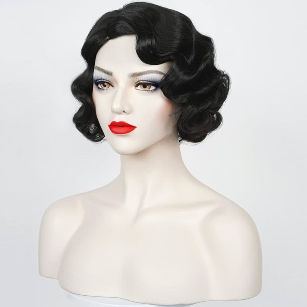 Short black wig